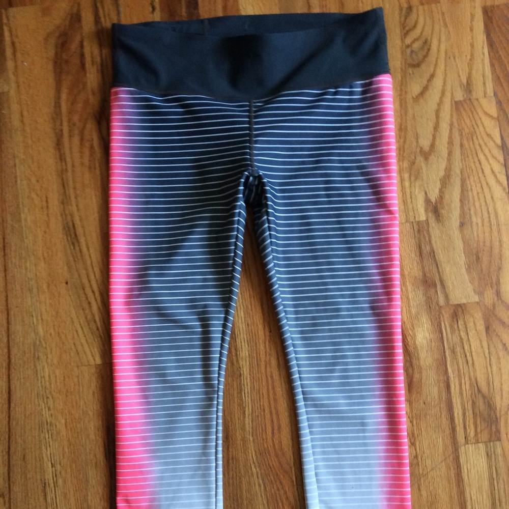 Gap cropped sport pants